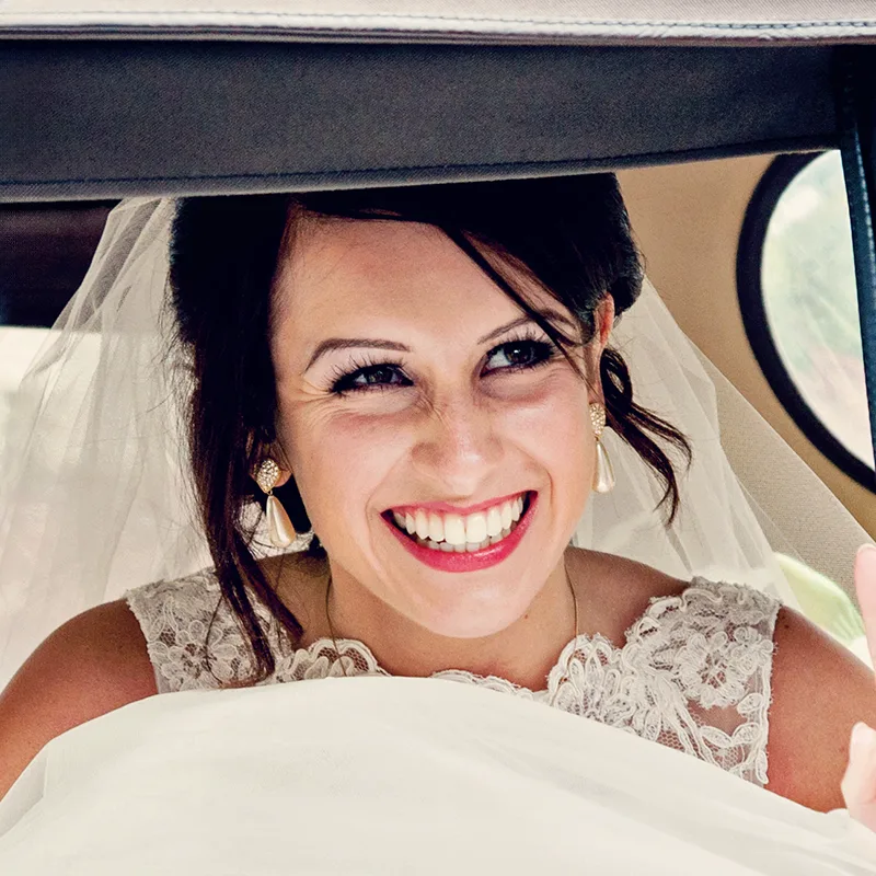 A grand entrance by the bride in her carriage in Kenilworth A grand entrance by the bride in her carriage in Kenilworth