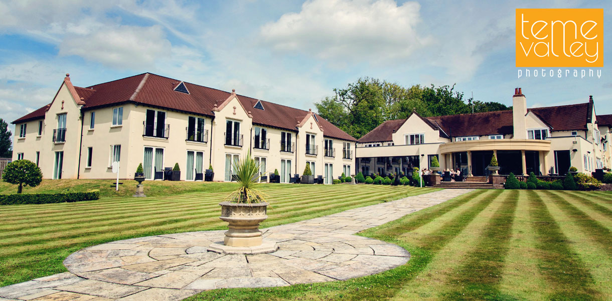 Hogarths Wedding Venue Solihull Fun Wedding Photographer At Hogarths Hogarths Wedding Venue Solihull Fun Wedding Photographer At Hogarths